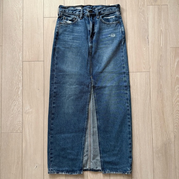 NWT Levi's Ankle Column Slit Denim Maxi Skirt Women’s Size 24 - Picture 3 of 15
